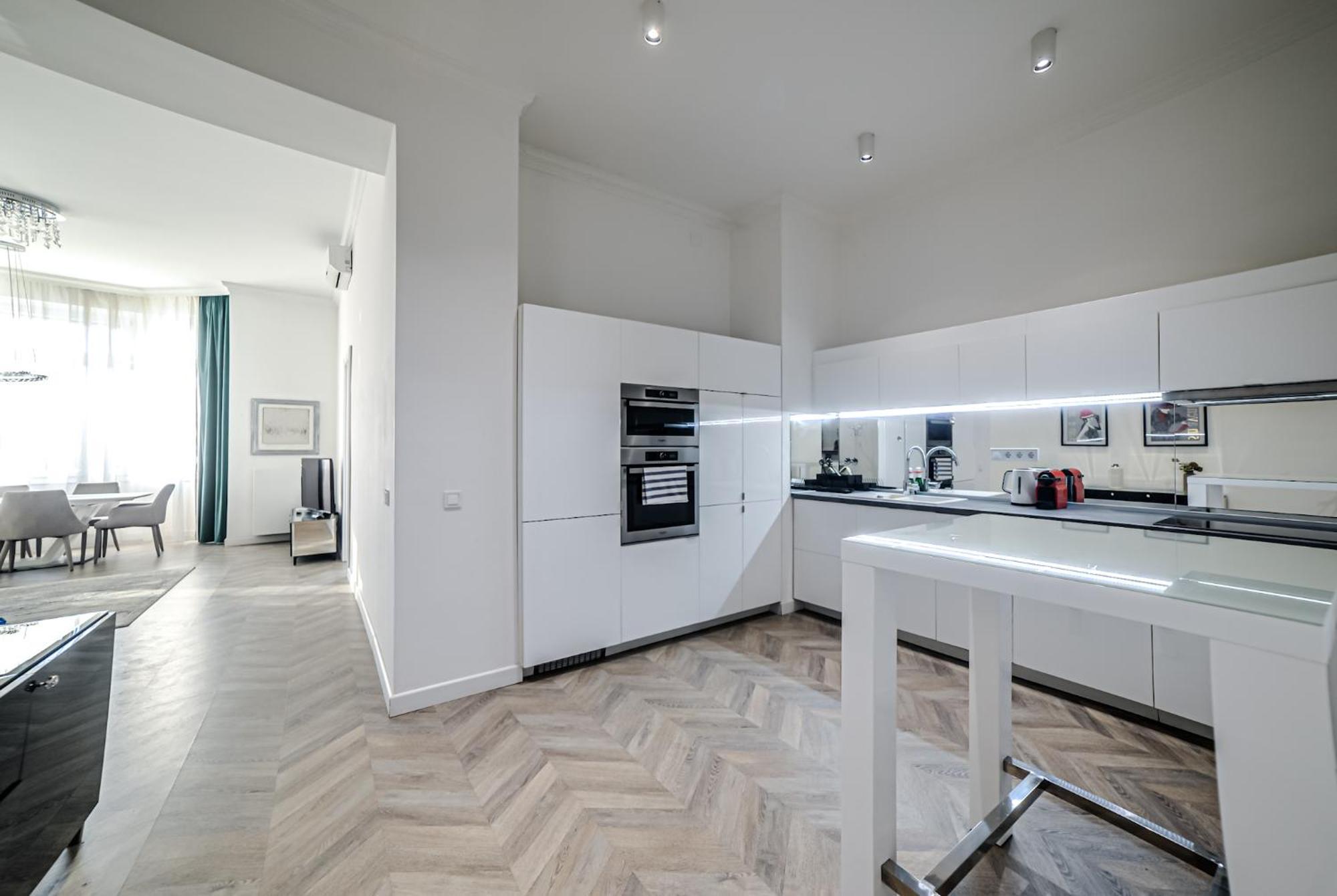 Luxury Downtown Dreams Apartment Budapest Ngoại thất bức ảnh