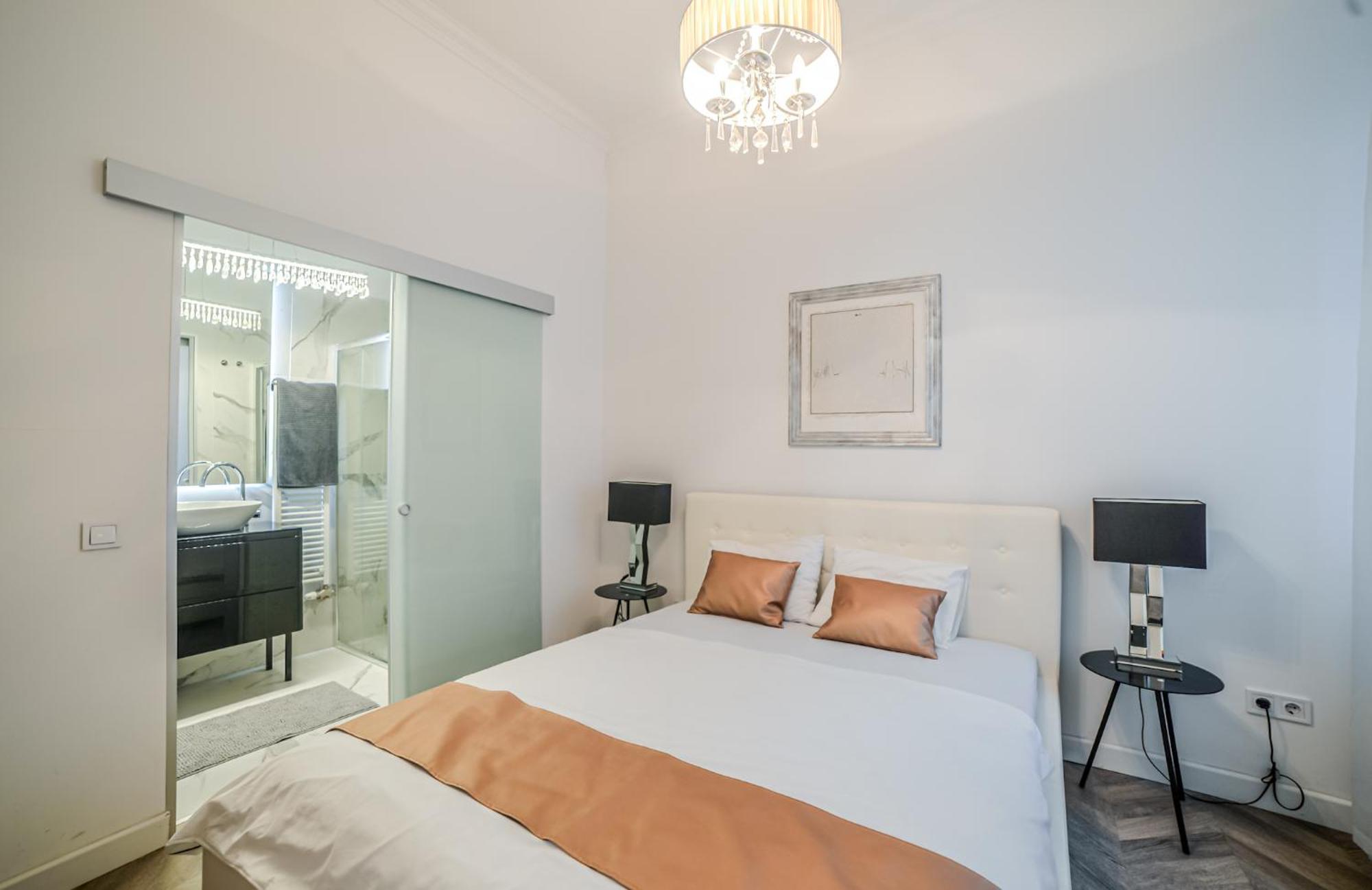 Luxury Downtown Dreams Apartment Budapest Ngoại thất bức ảnh